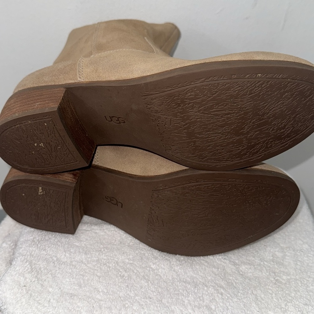 SOLD 🥰UGG RIONI Suede Tan Boots Size 10 - Picture 8 of 8
